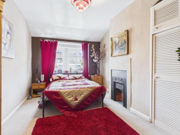 5 bed Cottage for sale Image 10