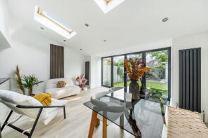76, Braycourt Avenue, Walton-on-thames KT12 2BB