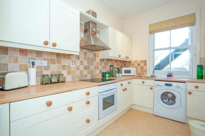 Kitchen 1.jpg