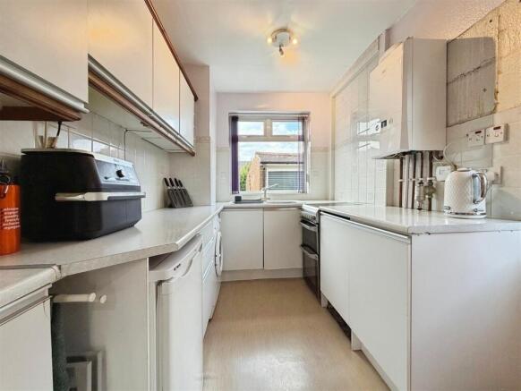Chelmsford Avenue, Aston, Sheffield photo 4