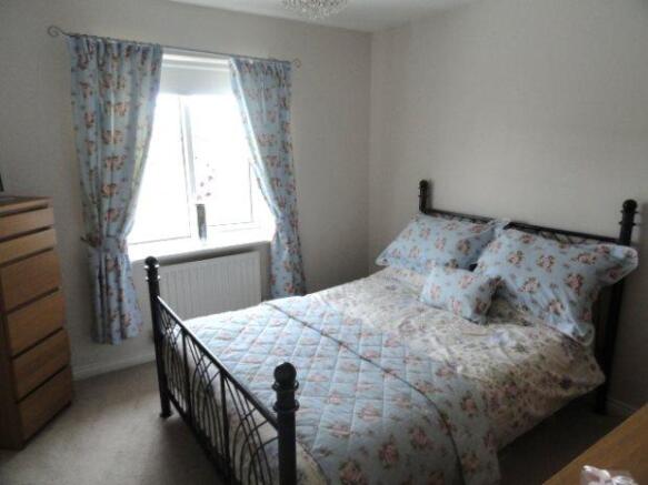 BEDROOM 2