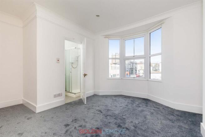 bedroom with en suit