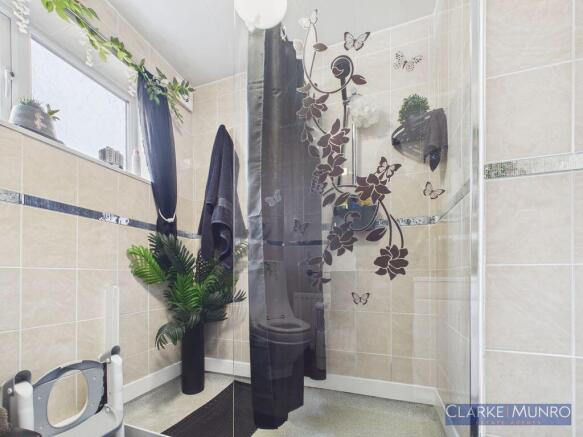 2 bed Flat for sale Image 12