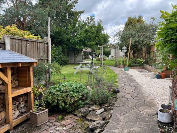 FURTHER GARDEN 