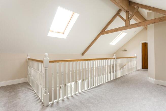 4 bed Detached for sale Image 12