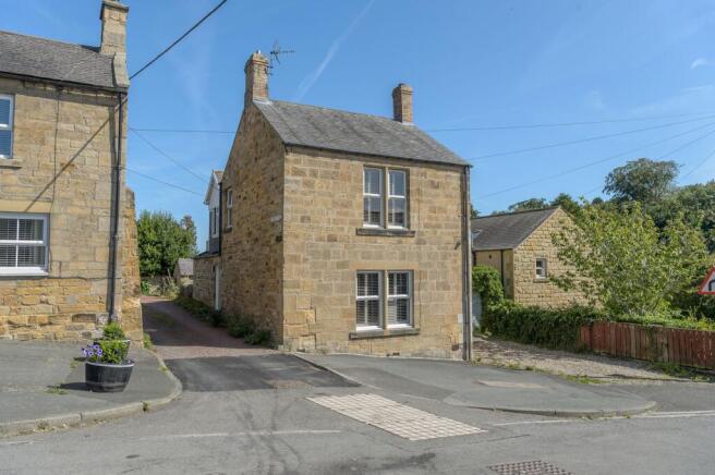 3-bed detached on Coquet Vale, Felton, NE65, £300,000