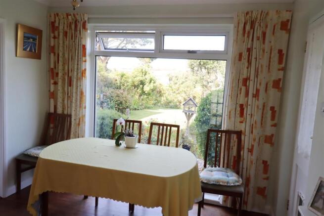 Dining Room.JPG