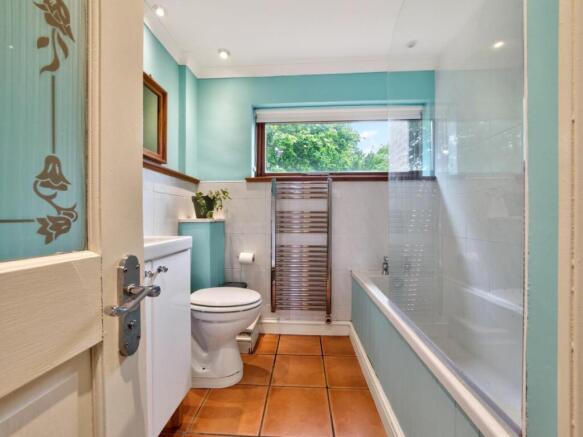2 bed Apartment for sale Image 11
