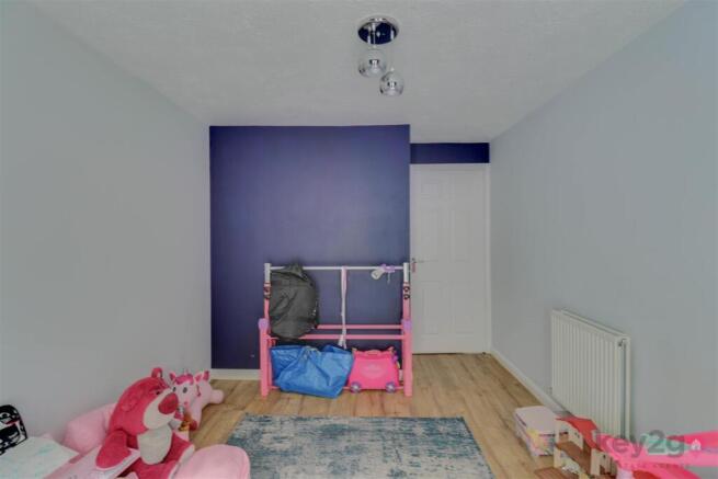 3 bed Terraced for sale Image 12