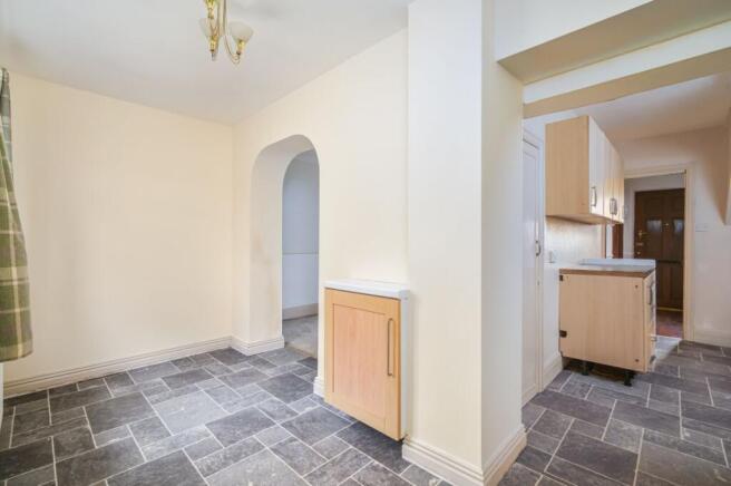 3 bed Town House for sale Image 8