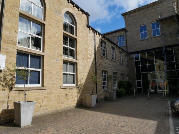 2 bed Apartment to rent Image 7