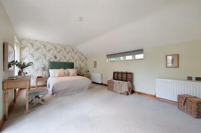 Bedroom 1.jpg