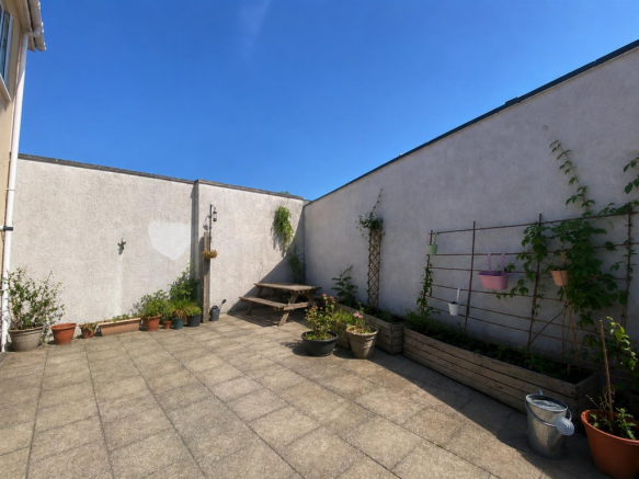 PATIO.png