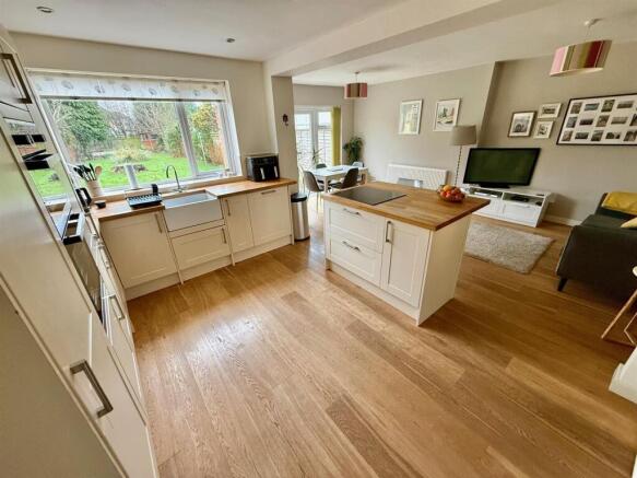 UC4 Kitchen Diner.jpg