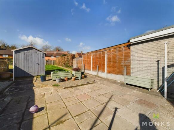 CAM01420G0-PR0048-STILL010.jpg