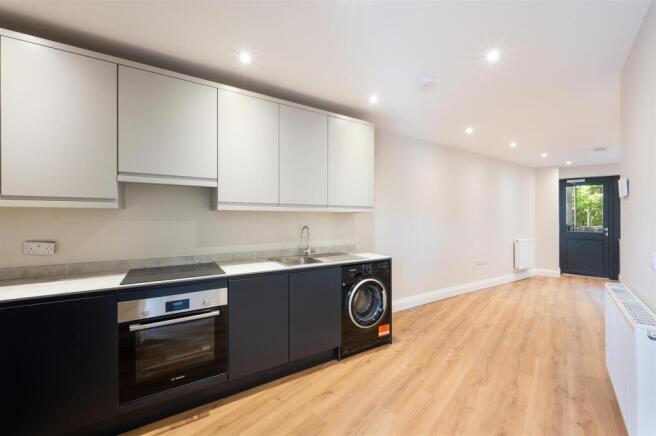 HIGH STREET 12A,FLAT 2 (6).jpg