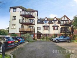 Flat 17, 44, Copers Cope Road, Beckenham BR3 1FZ