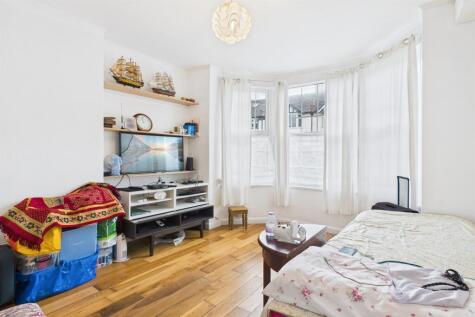 Robinson Road, Colliers Wood, SW17