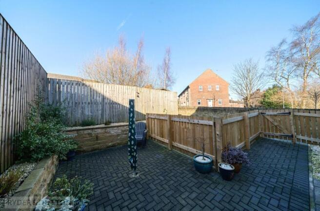 Garden & Parking