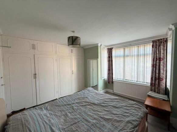 3 bed Terraced for sale Image 11
