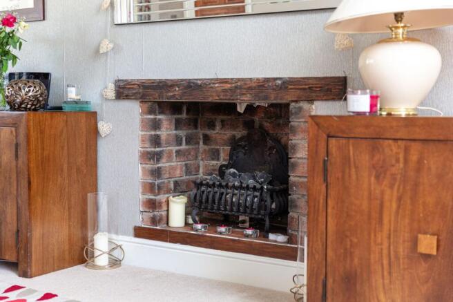 4 bed Detached for sale Image 5