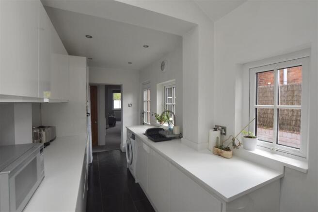 Extended Fitted Kitchen