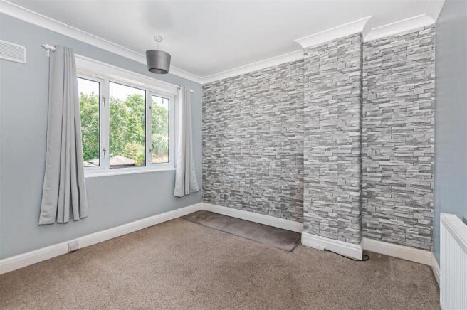 4 bed Semi-Detached for sale Image 10