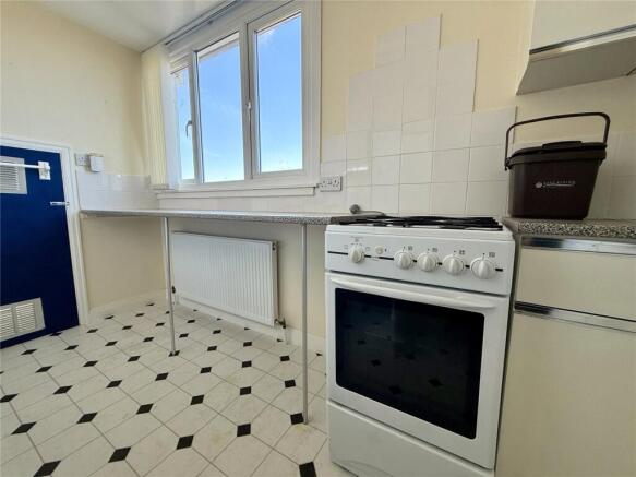 2 bed Apartment for sale Image 4