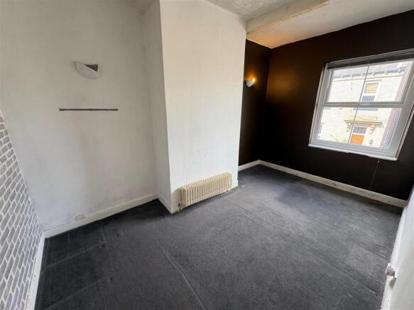 3 bed Terraced for sale Image 10