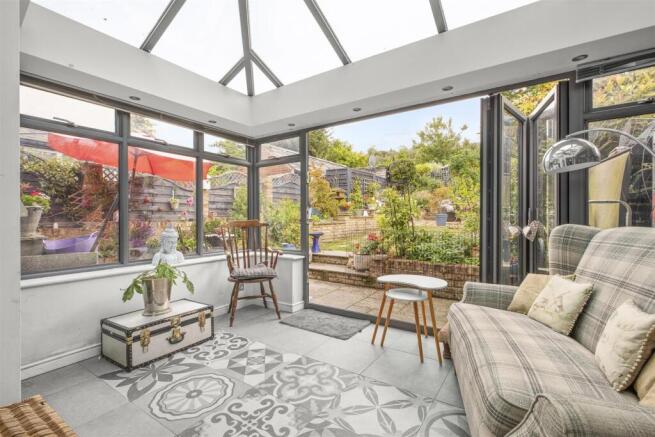 12 Chorley Road, HP14 3AR-8.jpg