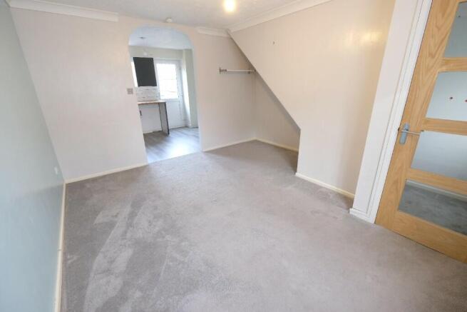 SITTING/DINING ROOM