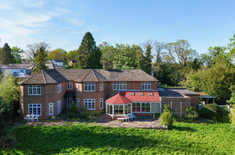 Harvest Hill Road, Maidenhead, Berkshire