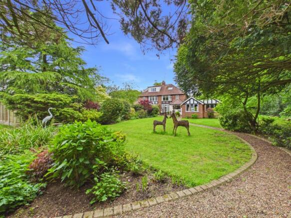 3 bed Semi-Detached for sale Image 4