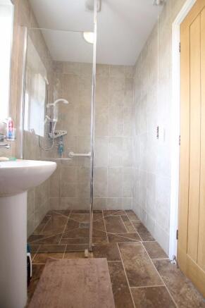 Annexe Shower Room