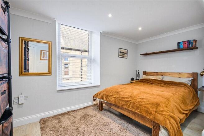 3 bed Terraced for sale Image 11