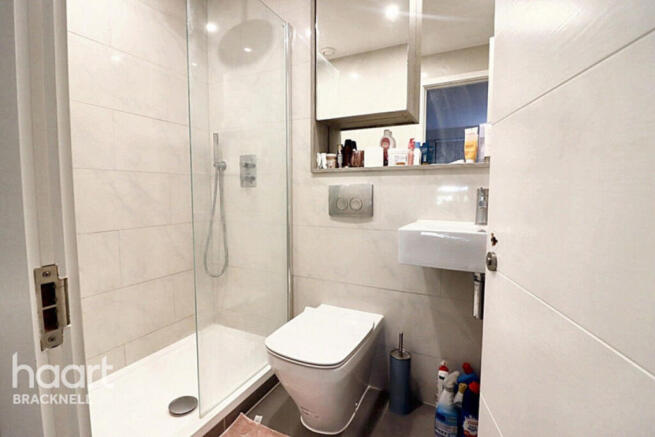 Wokingham Road, Bracknell photo 5