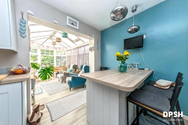4 bed Semi-Detached for sale Image 7
