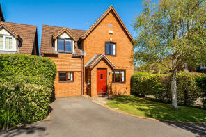 20, Russell Close, Worcester WR2 4QE