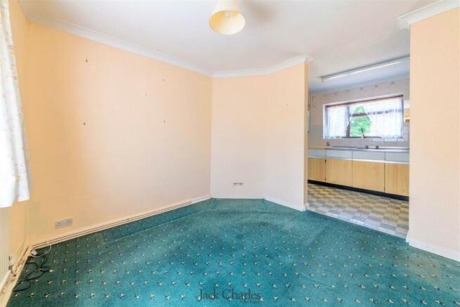1. 29 Crundwell- Dining Room_.jpg