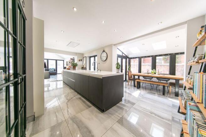 Open plan kitchen, living and dining ...