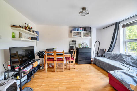 Station Road, Hendon, London, NW4
