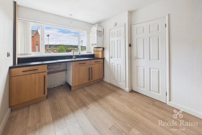 3 bed Terraced to rent Image 6