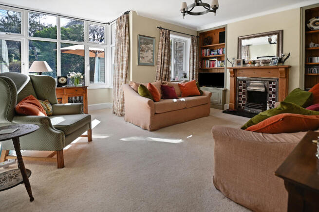 5 bed Semi-Detached for sale Image 6