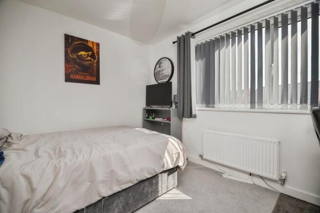 3 bed Semi-Detached for sale Image 9