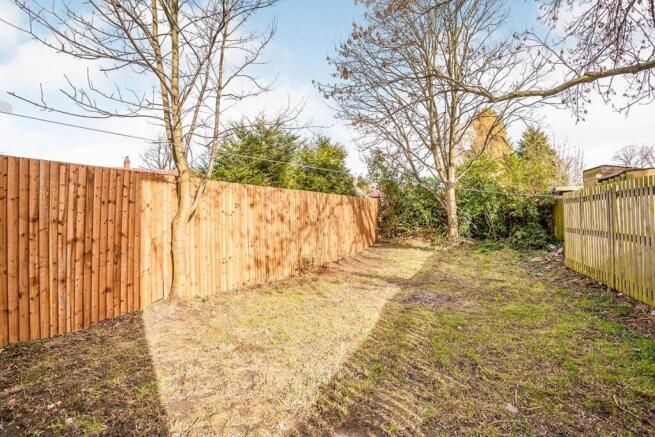 2 bed End of Terrace to rent Image 7