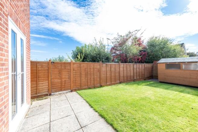 23 Bushey Close - Low01