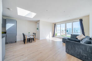 Flat 10, 86, London Road, Kingston Upon Thames KT2 6PX
