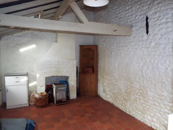 Internal outbuilding