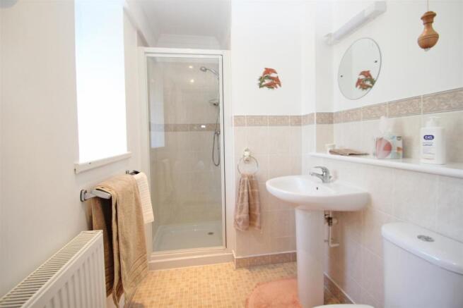 Bedroom 2 ensuite - Copy.jpg