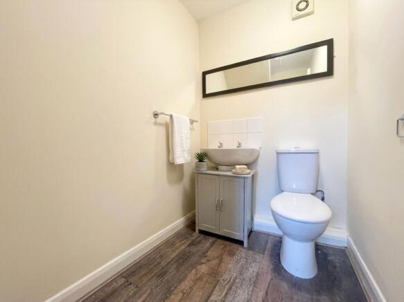 3 bed Terraced for sale Image 9